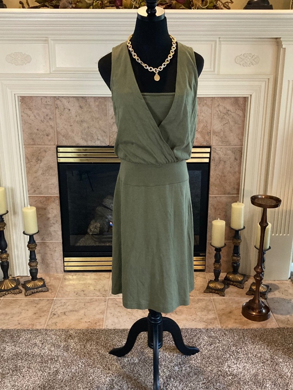 NWT BANANA REPUBLIC Sleeveless with Spaghetti Strap Attached Insert Dress Size S